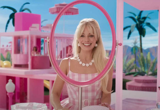 Margot Robbie como Barbie en la película 'Barbie'.