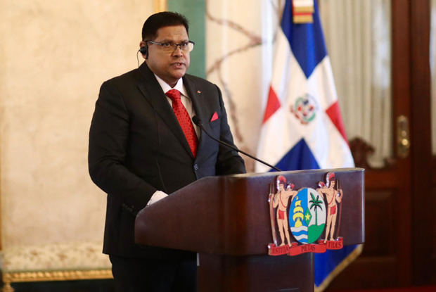 Presidente de la República de Surinam, Chandrikapersad Santokhi.