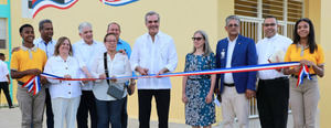 Presidente Abinader inaugura puente, escuela básica y entrega 200 nuevas viviendas en Santiago