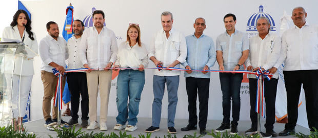 Presidente Abinader inaugura obras.