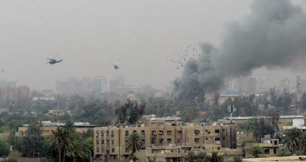 Foto de archivo de un ataque contra la fortificada Zona Verde de Bagdad.