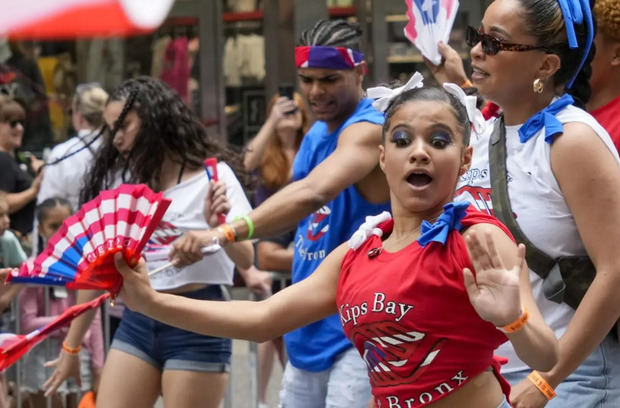 Participantes durante el 66º Desfile Anual del Día Nacional Puertorriqueño en Nueva York.