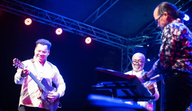 Artistas se presentan durante la primera jornada de la 17 edición del Festival Internacional de Jazz de Puerto Príncipe, en Puerto Príncipe.