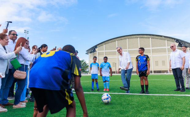 El campus de fútbol Leonel Plácido se realizó con una inversión que alcanza los RD 25 millones de pesos.