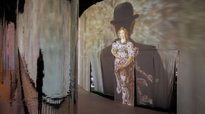 Proyecciones en exhibición de 'Magritte: The Immersive Experience - Bruselas' en la Galería Horta en Bruselas, Bélgica.