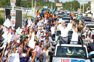 Abinader encabeza caravanas en las provincias de Monte Plata, Duarte y Hermanas Mirabal
