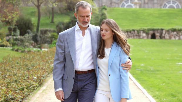 Las nuevas fotos de los reyes Felipe y Letizia y sus hijas, Leonor y Sofía, de la que todos hablan