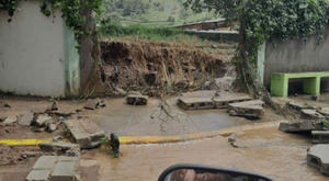 Las inundaciones en Constanza causan la muerte de una mujer tras caerle pared