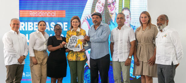 Vicepresidenta Raquel Peña encabeza entrega de 104 apartamentos.