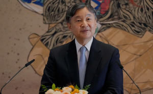 El emperador Naruhito de Japón y su esposa Masako llegan a Londres para visita de Estado