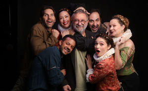El elenco de 'La Ternura': Alejandro Calva, Mónica Dionne, Arap Bethke, Carla Medina, Pierre Louis y Luisa Guzmán Quintero, junto al director Benjamín Cann.