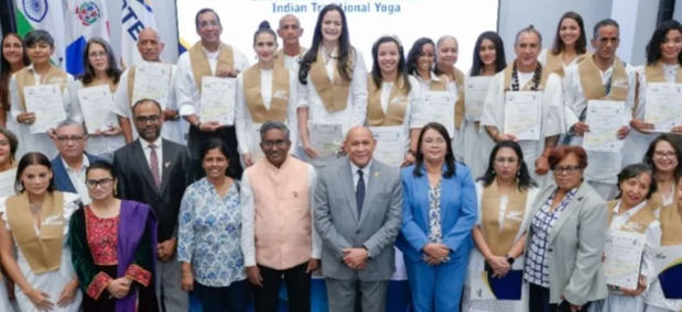 Infotep y la Embajada de India certifican a 39 facilitadores en Yoga Tradicional.