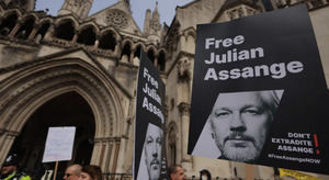Fotografía de archivo de una manifestación en Londres favor de la liberación del periodista australiano y fundador del portal Wikileads, Julian Assange.