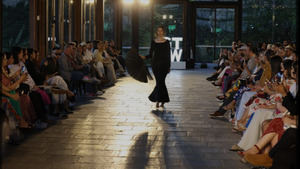 Un desfile de moda centroamericano en las faldas de un volcán de Guatemala