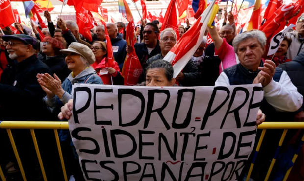 Mensaje unánime del socialismo: 'Pedro, quédate'.