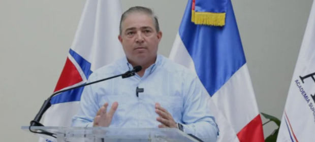 Héctor Porcella.