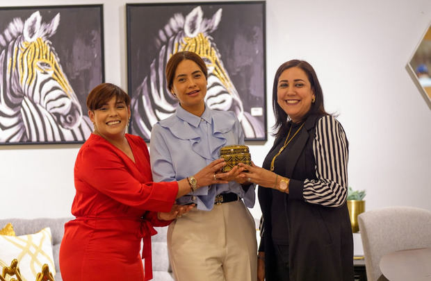 Ana Mercy Otáñez, Lila León
y Yokasta Herrera.