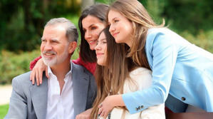 Las nuevas fotos de los reyes Felipe y Letizia y sus hijas, Leonor y Sofía, de la que todos hablan