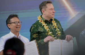 Elon Musk lanza en Bali su red Starlink para ampliar el acceso a internet en Indonesia.