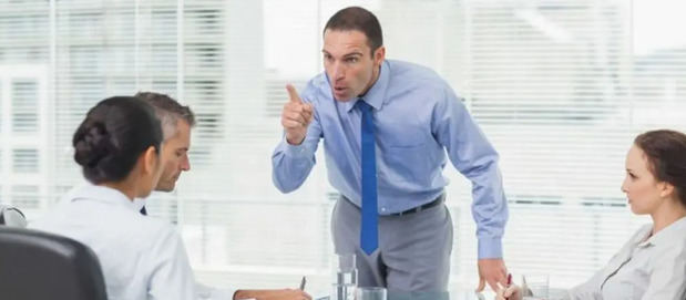 América Latina y el Caribe, la región del mundo con menos empleados enfadados con su jefe.