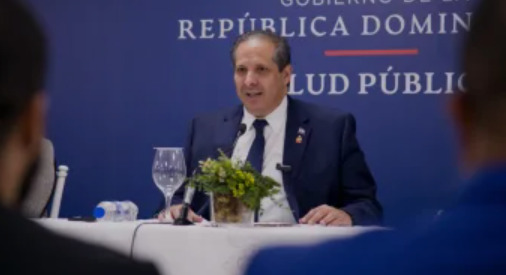 Ministro de Salud Pública, Víctor Atallah