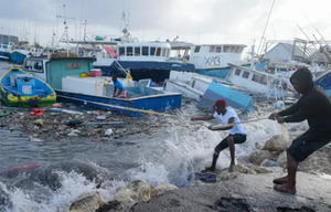 Huracán Beryl deja al menos 6 muertos, destrucción y 
