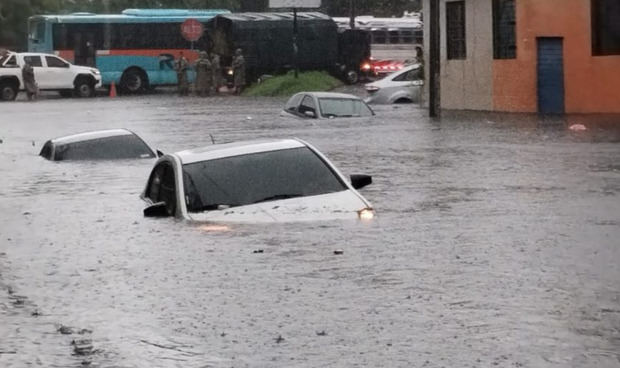 Casi 600 personas desplazadas y 118 viviendas anegadas a causa de las lluvias.