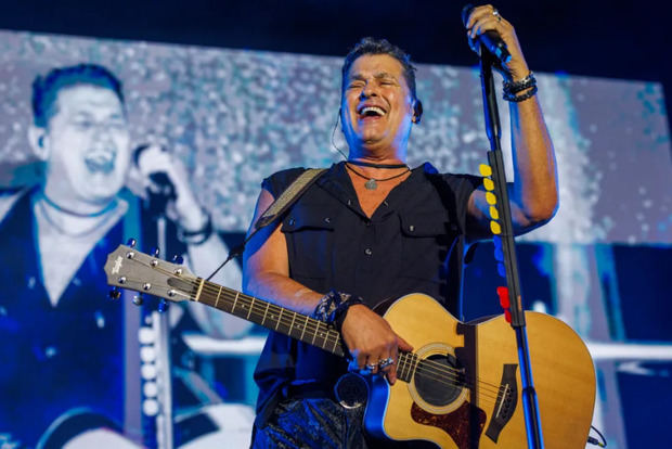 Carlos Vives.