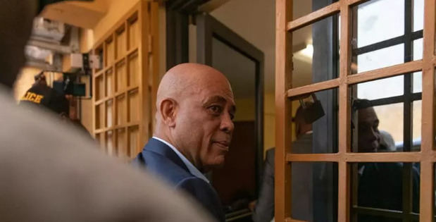 El expresidente de Haití Michel Martelly acude a un interrogatorio.