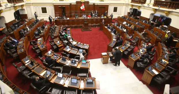 Congreso de Perú, que muestra la sala donde se reúnen los parlamentarios.