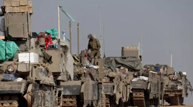 El Ejército israelí expande sus operaciones terrestres hacia el sur de la Franja de Gaza.