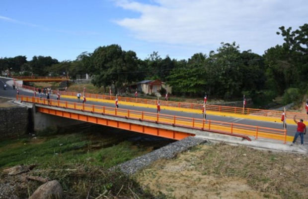 Obras Públicas invierte 7,000 millones de pesos en recuperación de centenares de puentes.