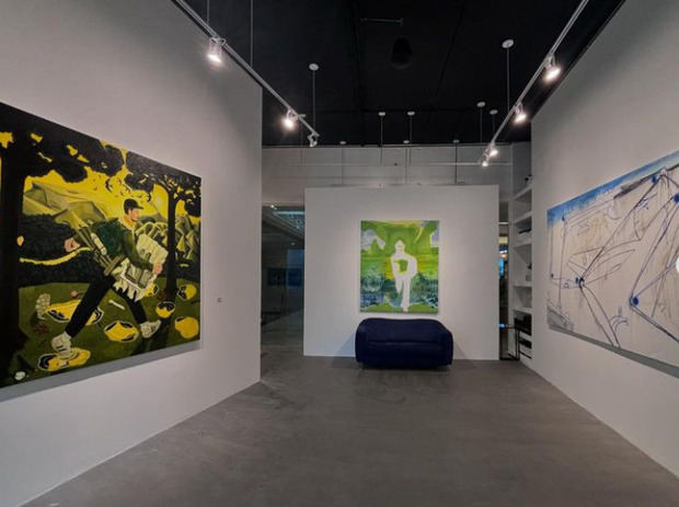 Lyle O. Reitzel Gallery presenta Summer Breeze Group Show