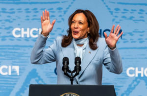 Harris da inicio al Mes de la Herencia Hispana