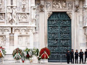 El funeral de Estado de Berlusconi reúne en Milán a autoridades nacionales y europeas