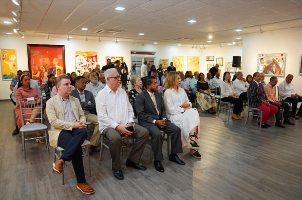 El anuncio fue hecho en la sala Ramón Oviedo del Ministerio de Cultura.