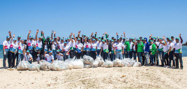 Industrias San Miguel Realiza Jornada de Limpieza en Montecristi.