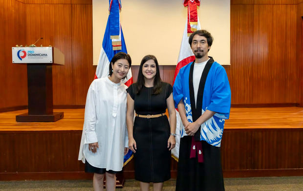 Haruna Sema, Biviana Riveiro Disla, Kota Sakaguchi.