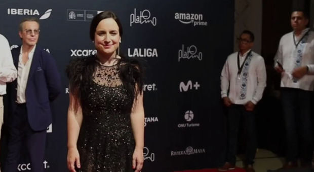 Corsés y transparecias, los preferidos de la alfombra roja de los Premios Platino