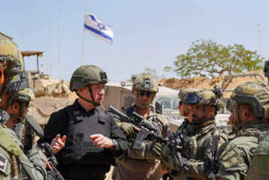 Tel Aviv sufre su primer ataque en meses mientras Israel mantiene la presión en Rafah.