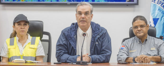 Carolina Mejía, Luis Abinader y Juan Manuel Méndez.