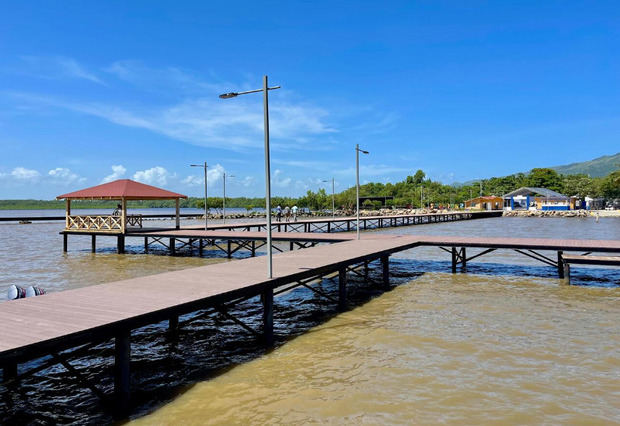 Muelle pesquero y turístico.