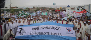 "¡Vení, Francisco, tu pueblo te espera!", los fieles piden al papa que visite Argentina