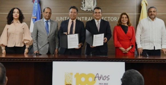 La JCE firman acuerdo con entidad extranjera para auditoria técnica con miras a comicios.