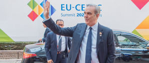 Presidente Abinader regresa esta noche al país tras su participación en Cumbre Unión Europea-CELAC