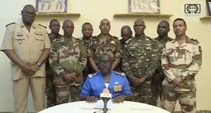 El Ejército de Níger derroca al presidente y cierra las fronteras