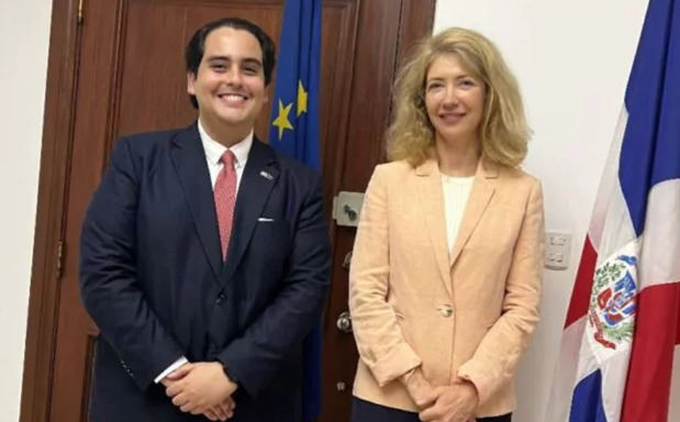  La embajadora Katja Afheldt y el nuevo Pte. De Eurocámara, Jean Marco Pou.