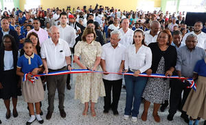 Vicepresidenta Raquel Peña afirma Gobierno mejora red de escuelas públicas para que niños y jóvenes tengan educación de calidad