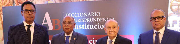Namphi Rodríguez, Mílton Ray Guevara, Franklyn Holguín Haché, Alejandro Moscoso Segarra.