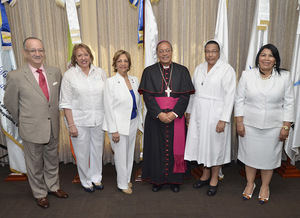 Cesar Iván Feris Iglesias, Bernarda Peña de Checo, Angélica Benítez de Ginebra Mons. Faustino Burgos Brisman, Sol Trinidad Ayala y Milagros Ureña de Báez.